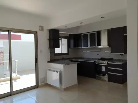 Departamento en Alquiler en San Lorenzo, $ 700.000