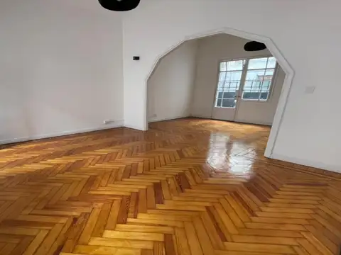 Depto.tipo casa de 3 ambientes en Venta en Almagro