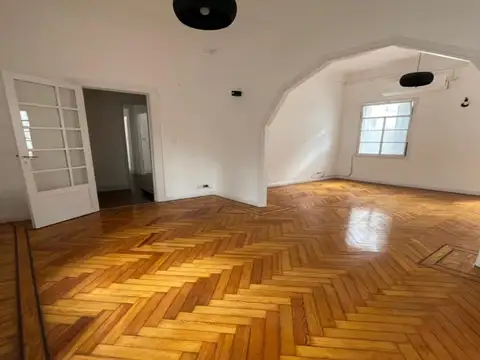 Depto.tipo casa de 3 ambientes en Venta en Almagro