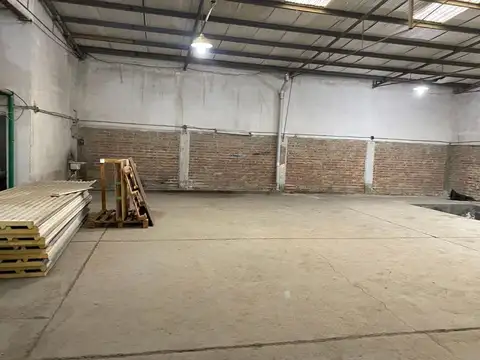 Galpon en Venta en Neuquén, USD 350.000