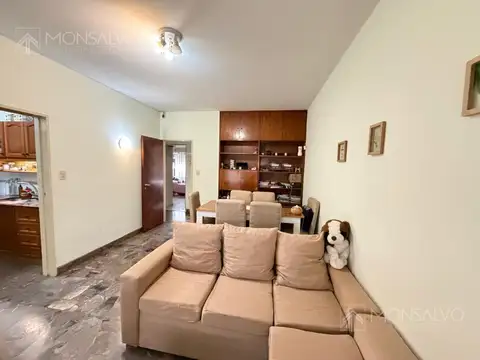 Casa 3 ambientes con 1 baño