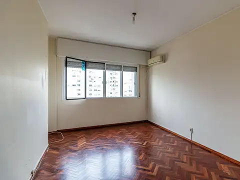 Apartamento en venta c/ cochera en Punta Carretas