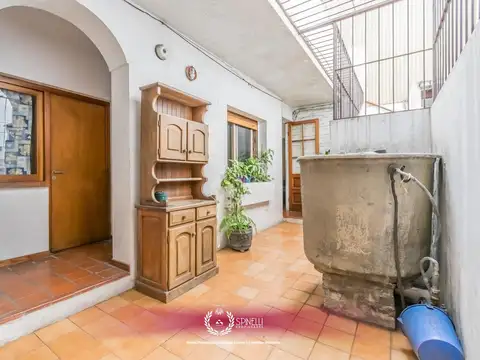 Depto Tipo Casa 8 ambientes con 2 baños