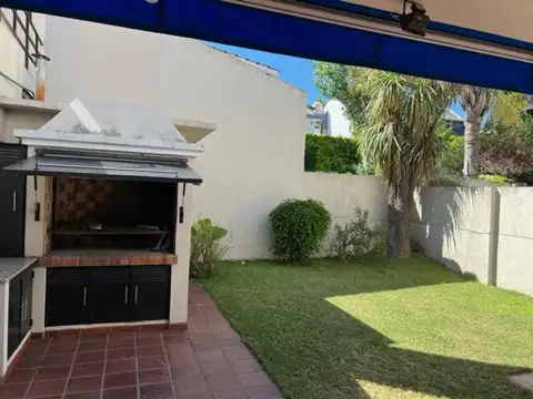 Alferez Hipólito Bouchard 1300