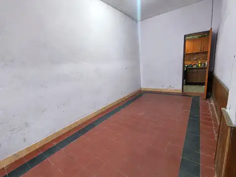 CASA MULTIFAMILIAR  5 AMBIENTES QUILMES OESTE