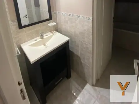 Casa en venta - 3 Dormitorios 3 Baños - 231mts2 - Lobos