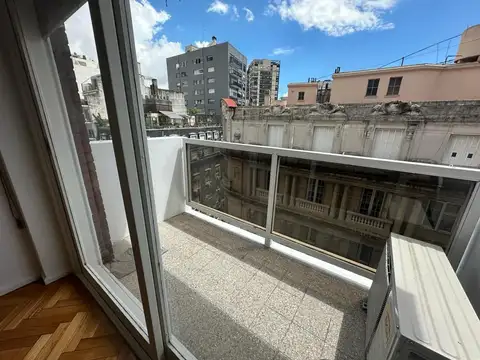 Juncal 1300, Piso 9°