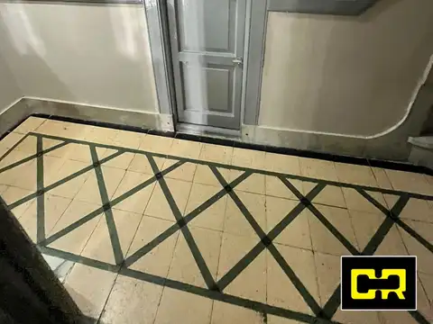 Depto Tipo Casa en Venta 80 años