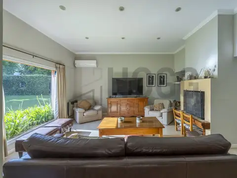 Casa 6 ambientes con 4 baños