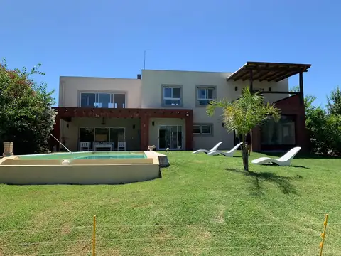 Casa en Alquiler Temporal en El Cantón - Norte, USD 4.500