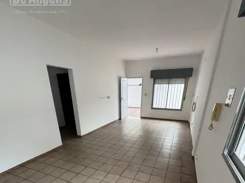 Depto Tipo Casa en Alquiler de 3 ambientes