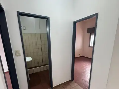 Depto Tipo Casa en Alquiler en Moron Sur, $ 750.000
