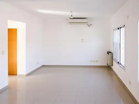 Casa en Venta en Olivos Uzal / Panamericana, USD 190.000
