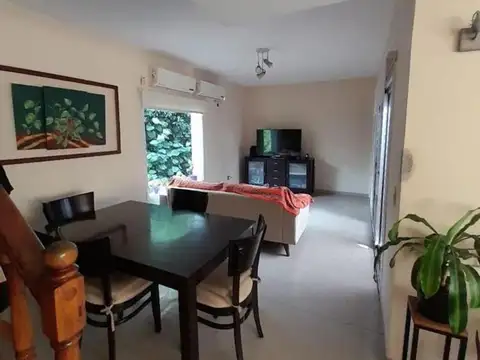 Casa 3 ambientes con 2 baños
