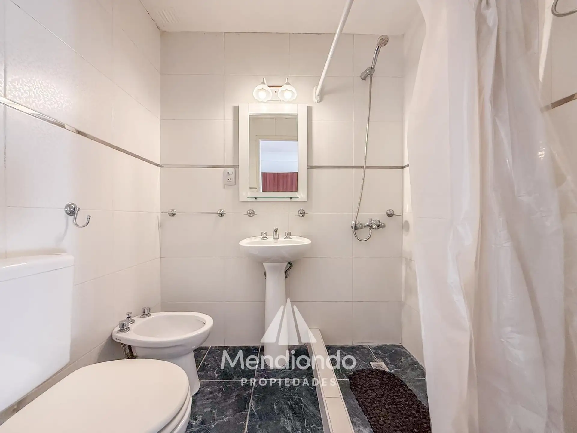 Depto Monoambiente impecable con Baulera - San José