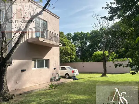 Casa 5 ambientes con 3 baños