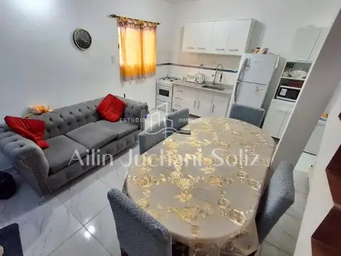 Casa 4 ambientes con 2 baños