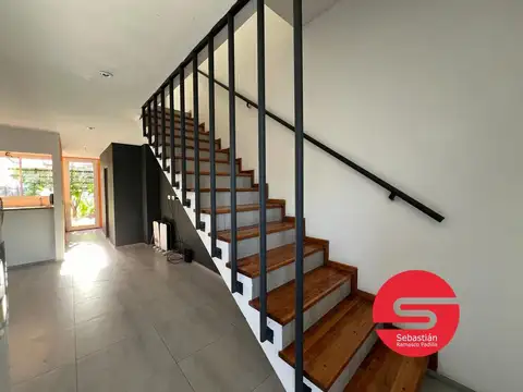 Depto Tipo Casa en Venta de 3 ambientes