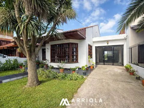 LA FLORIDA. Casa 4 amb. en lote 10 x 34