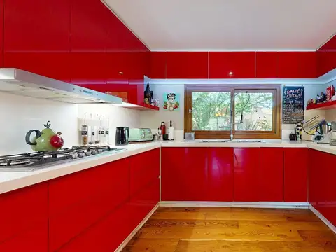 Casa 5 ambientes con 3 baños