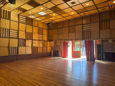 VENTA HOTEL + LOCALES COMERCIALES EN CHACRAS DE CORIA