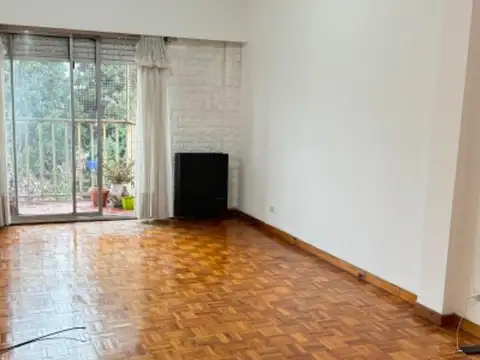 Departamento 3 ambientes amplios con balcón!!