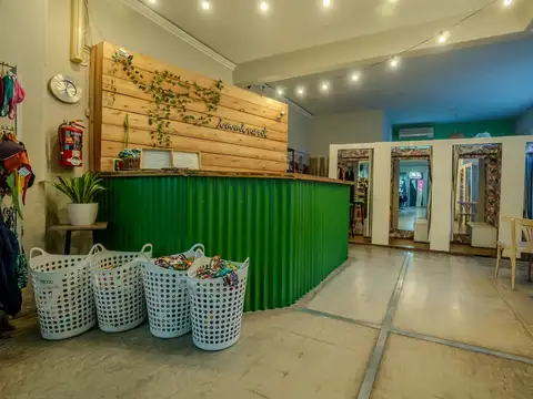 57 e/ 11 y 12 N° 800