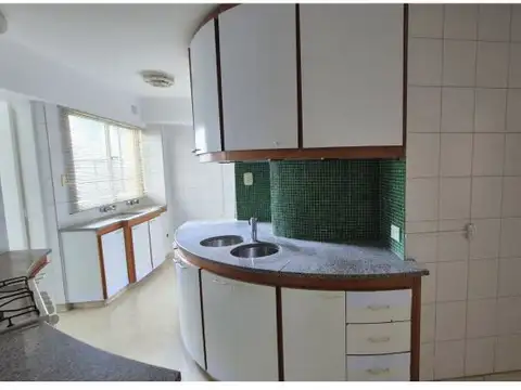 Departamento 6 ambientes con 1 baño