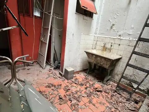 Depto Tipo Casa en Venta de 8 ambientes