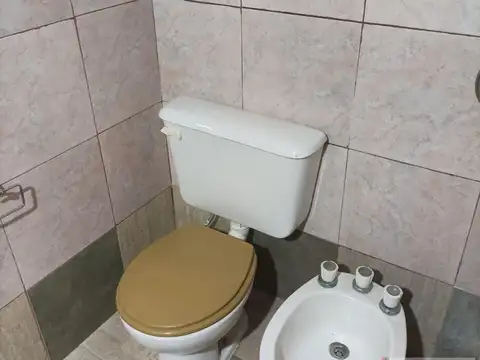 Casa en Alquiler con 1 cochera