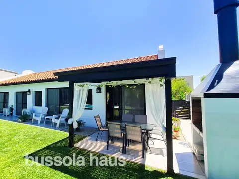 Casa en Venta en El Cantón - Barrio Puerto, USD 239.000