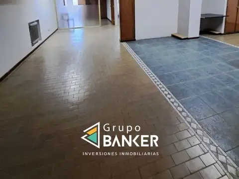 Oficina en Alquiler. Avenida General Paz N° 34, piso 1