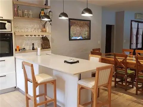 Casa en Alquiler Temporal con 1 cochera