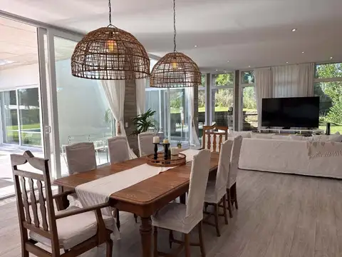 Casa en Venta al Este