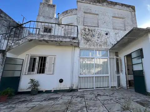 Casa en venta - 3 Dormitorios 2 Baños - Mercedes