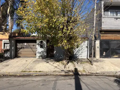 Depto Tipo Casa en Venta de 5 ambientes