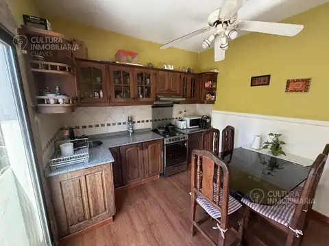 Depto Tipo Casa 5 ambientes con 2 baños