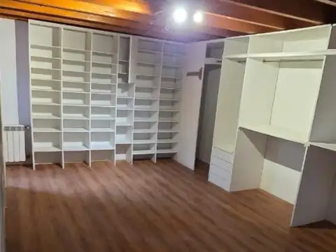 EXCELENTE CASA EN CHACRAS DE CORIA – BARRIO WILL-RI