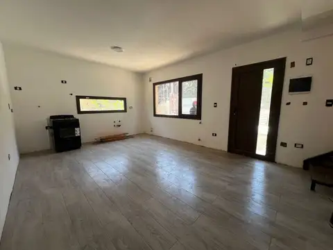 Depto Tipo Casa 2 ambientes con 1 baño