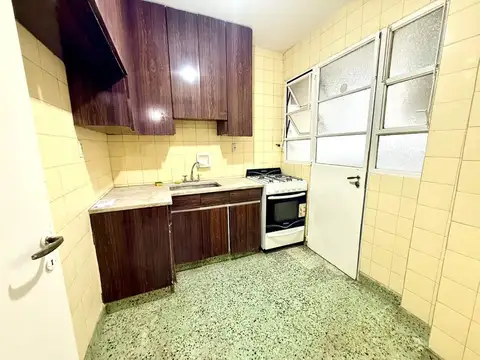 2 AMBIENTES VENTA ALMAGRO APTO PROFESIONAL