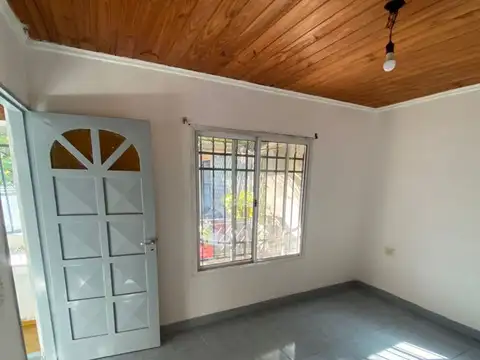Departamento en Alquiler en Gregorio de Laferrere, $ 380.000