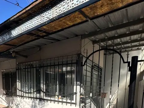 Departamento en Alquiler en Gregorio de Laferrere, $ 380.000
