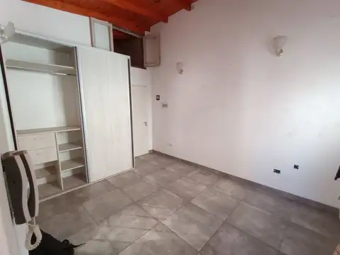 Departamento en Alquiler en Loma Hermosa, $ 650.000