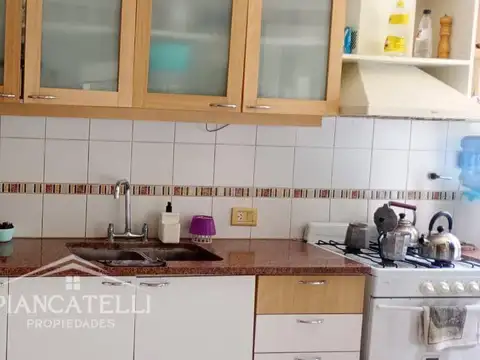 Casa en Alquiler con 2 cocheras