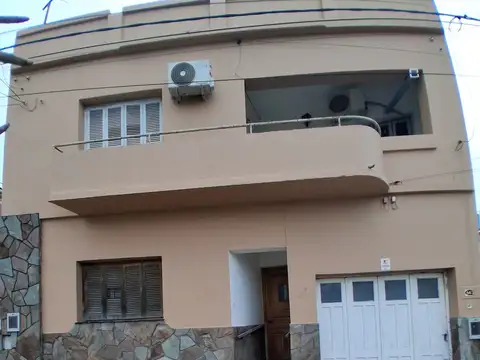 Casa 2 dormitorios calle 3 de febrero, Paraná