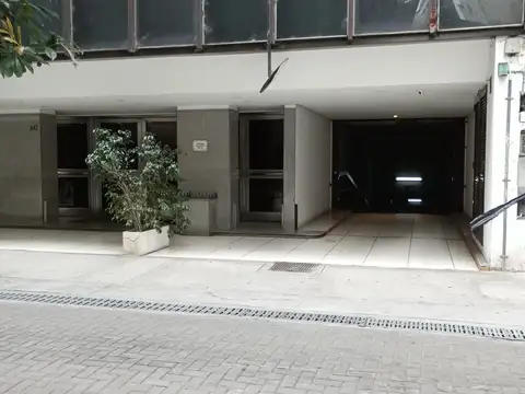 Esmeralda 800, Piso 13
