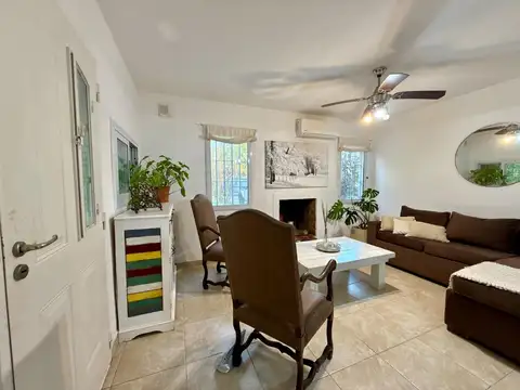 Muy linda casa en VENTA en Manzanares, Pilar