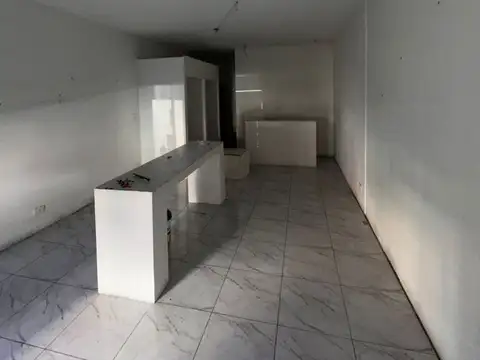 Local en Alquiler en Gregorio de Laferrere, $ 1.200.000