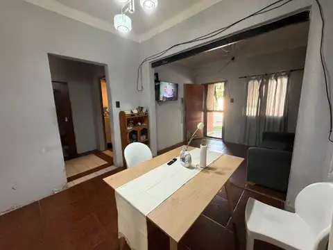 Casa 3 ambientes con 2 baños
