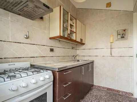 Depto Tipo Casa en Venta 50 años